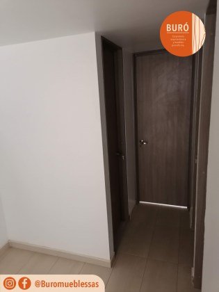 Puerta con marco laterales y cabezal 1.2.jpg